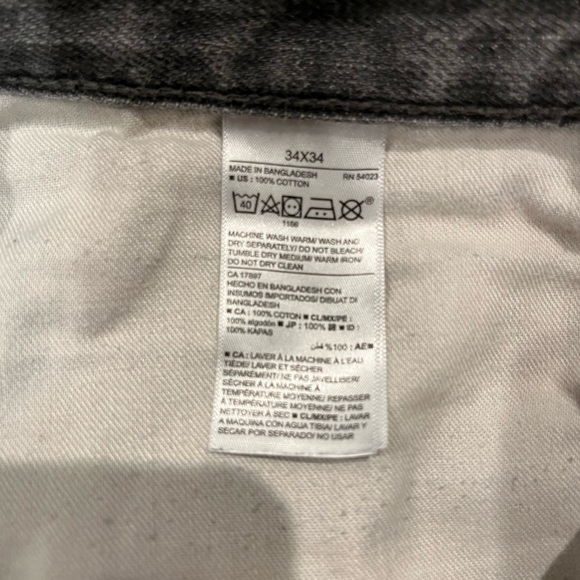 Old Navy Loose Fit Jeans 34x34. - Picture 2 of 5